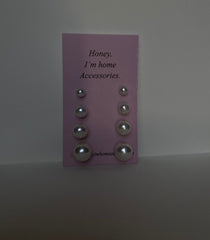 Mini Pearl Studs (4 pairs)