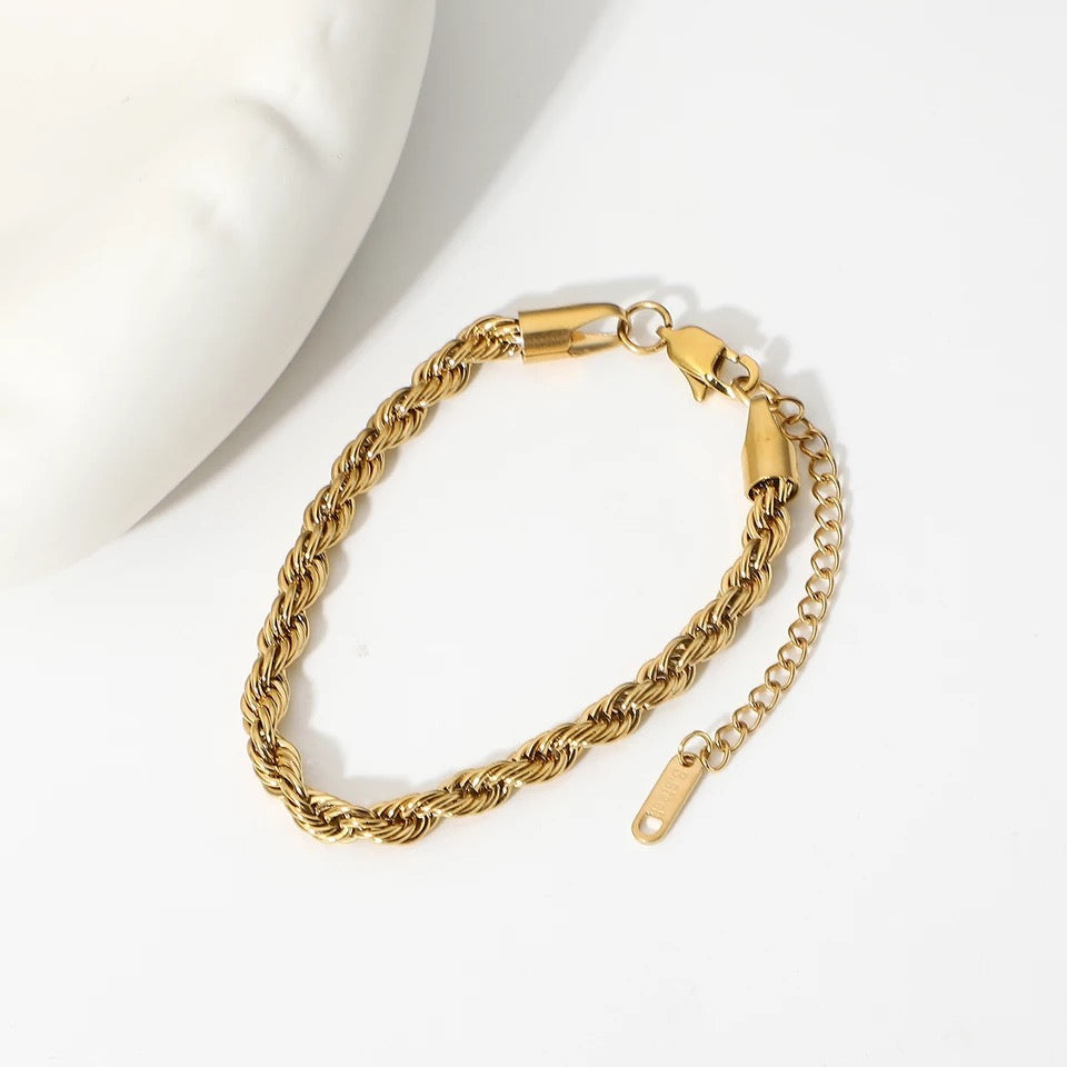 Twisted thick Gold Bracelet
